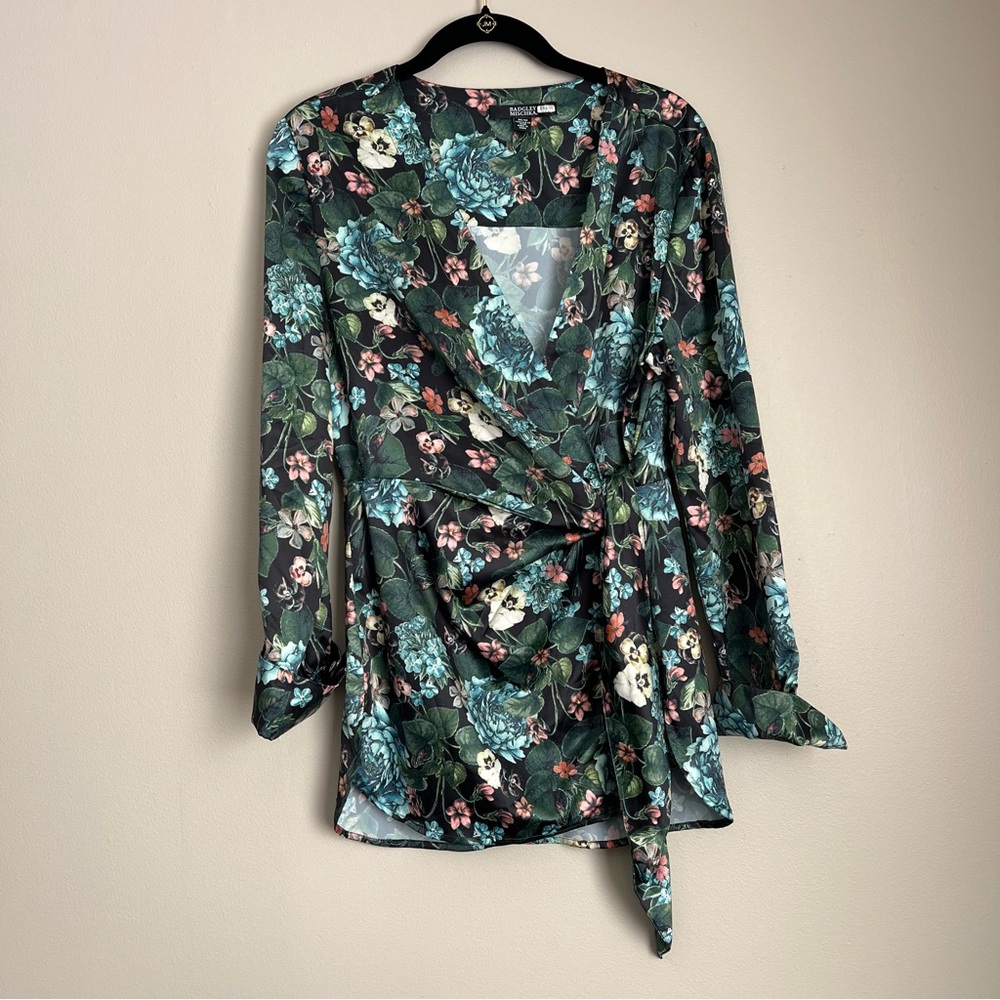 Badgley Mischka Flowy Satin Weave Wrap Blouse M Cottagecore Floral Lightweight